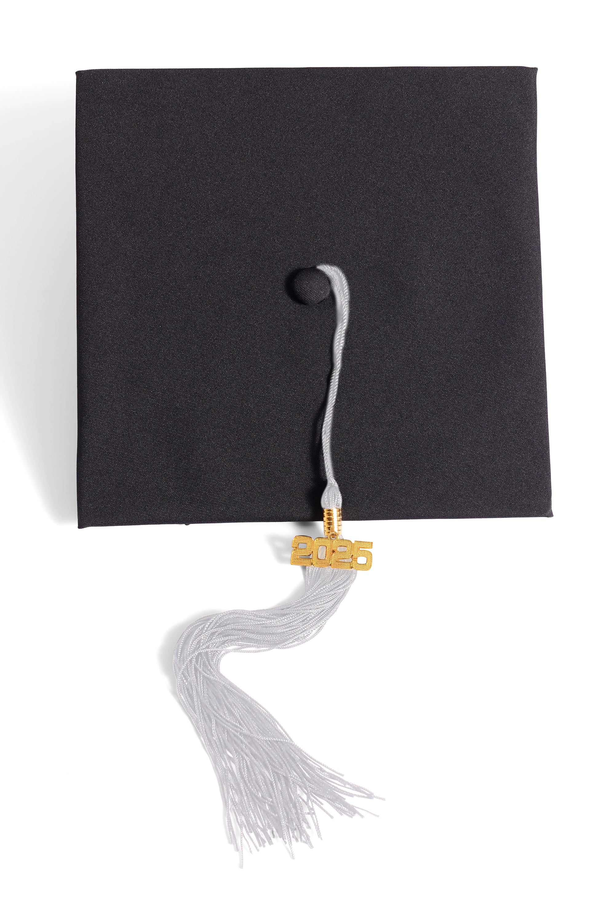 HAPPY TASSEL |Colorado State University Bachelor's Regalia Set, include bachelors gown with pockets, mortarboard cap, and white tassel with year charm.