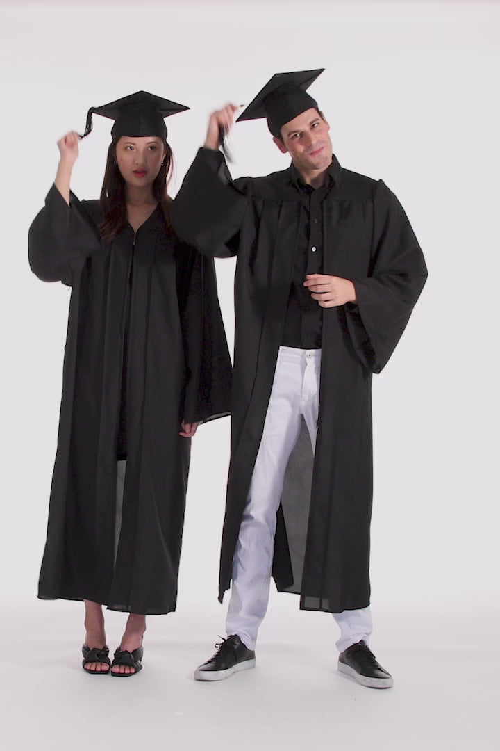 HAPPY TASSEL | University of Colorado Bachelor's Regalia Set, include bachelors gown with pockets, mortarboard cap, and tassel with year charm.